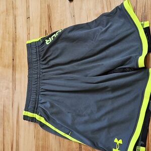 Boys XS Under Armour Shorts Grey With Neon